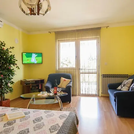 Apartament Nives *