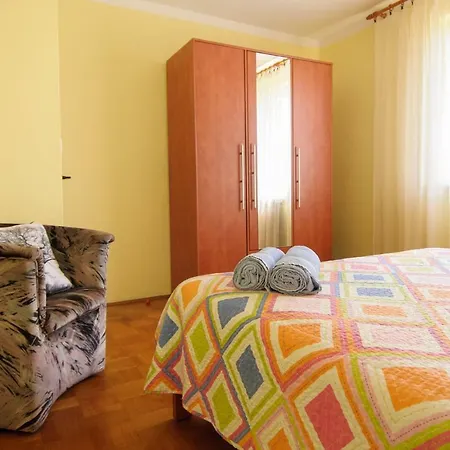 Apartment Nives *