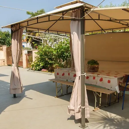Apartament Nives