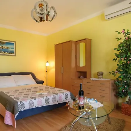 Apartment Nives Porec